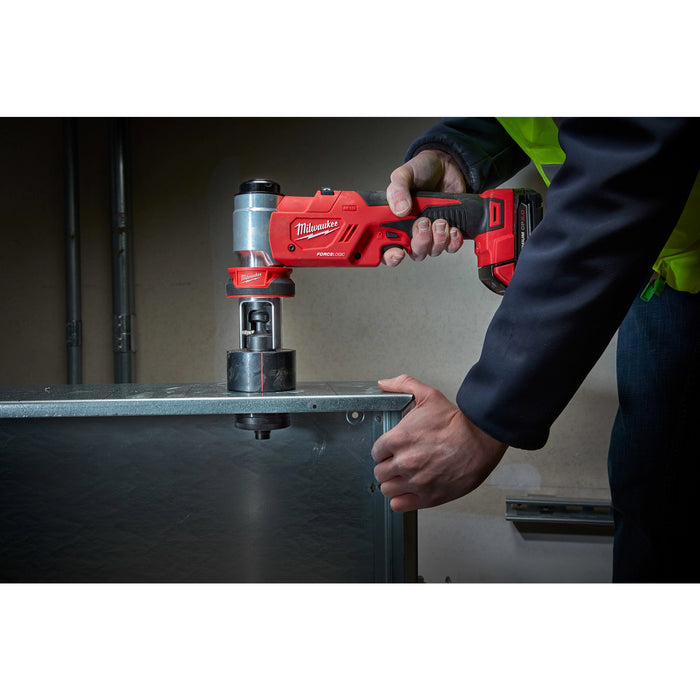 Milwaukee 2677-04 M18™ FORCE LOGIC™ 6T Knockout Tool 1/2" - 4"
