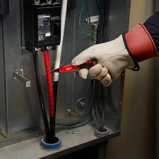 Milwaukee Voltage Detector with LED  2202-20
