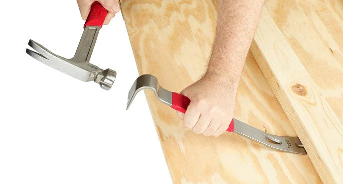 Milwaukee 19 oz Smooth Face Poly/Fiberglass Handle Hammer, 48-22-9316B