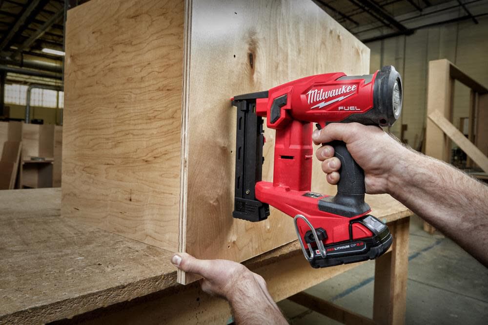 Milwaukee M18 FUEL 18 Ga. 18 Volt Brushless 1/4 in. Narrow Crown Stapler